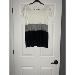 Cherish short sleeve Tiered flowy Top large white gray black nwt